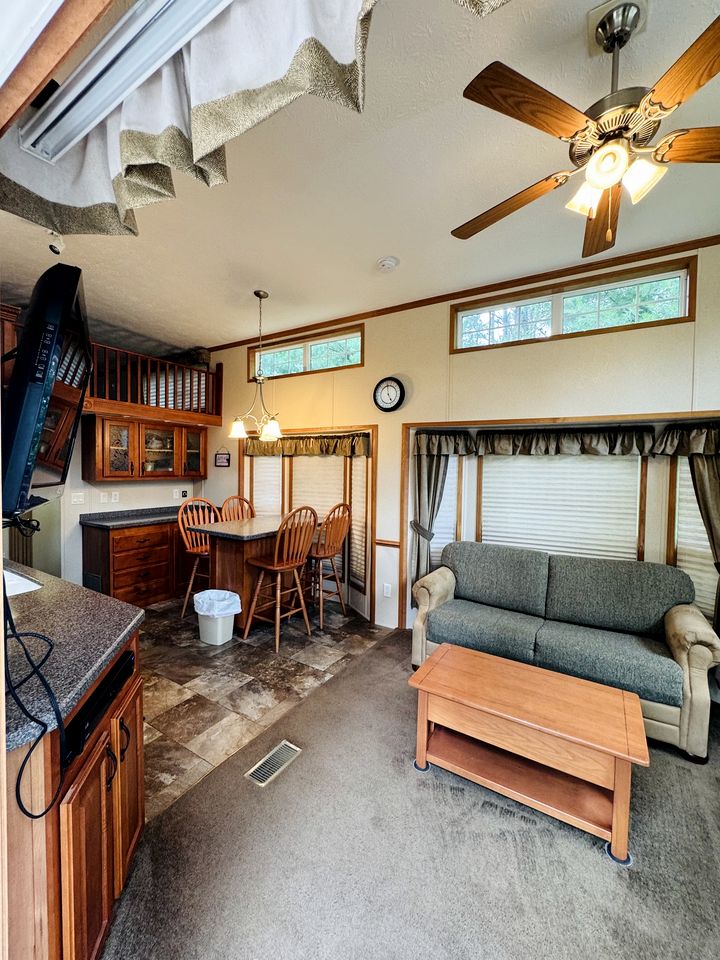 Group Cabin with Large Deck and Patio in Wisconsin Dells