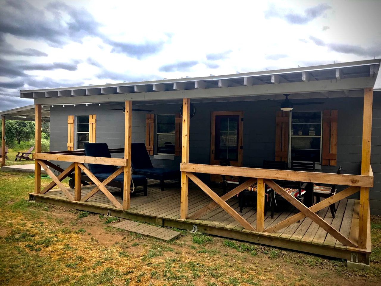 Creekside Cabin in Llano Ideal for a Weekend Getaway in Texas Hill Country