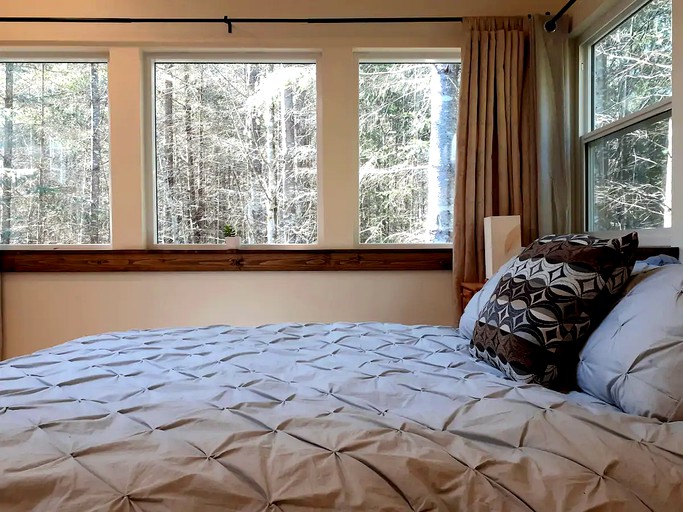 Yurts (Merville, British Columbia, Canada)