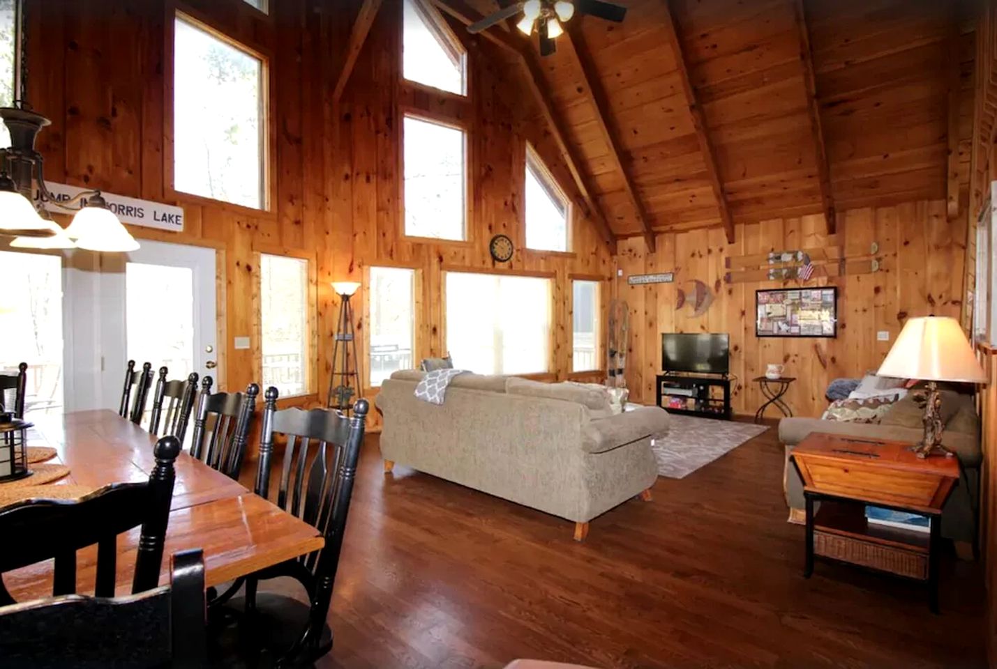 Regal Tennessee Retreat with a Dock on the Shores of Norris Lake