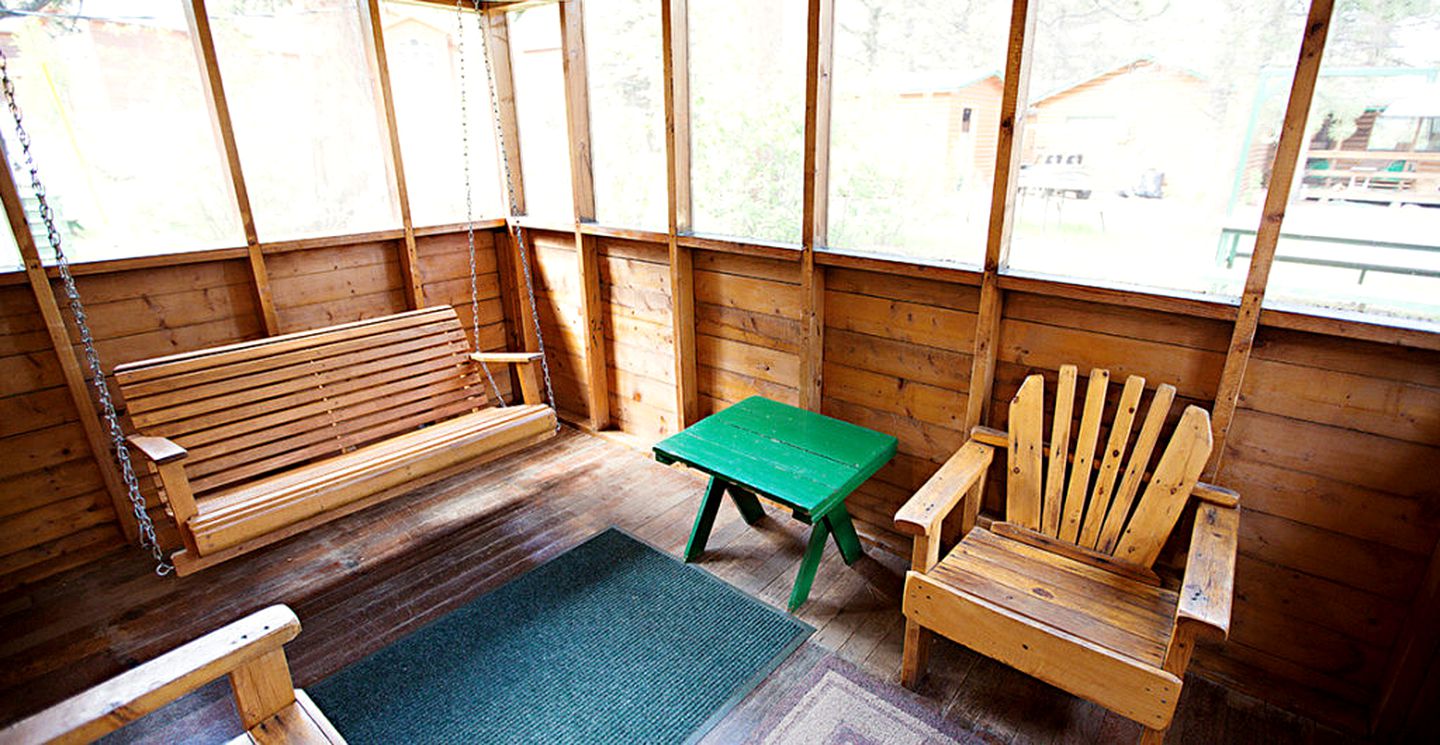 Comfortable Estes Park Vacation Getaway for Groups