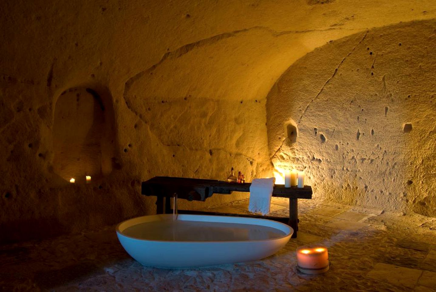 Unique Cave Rental with Deluxe Tub in Medieval Village of Basilicata Region