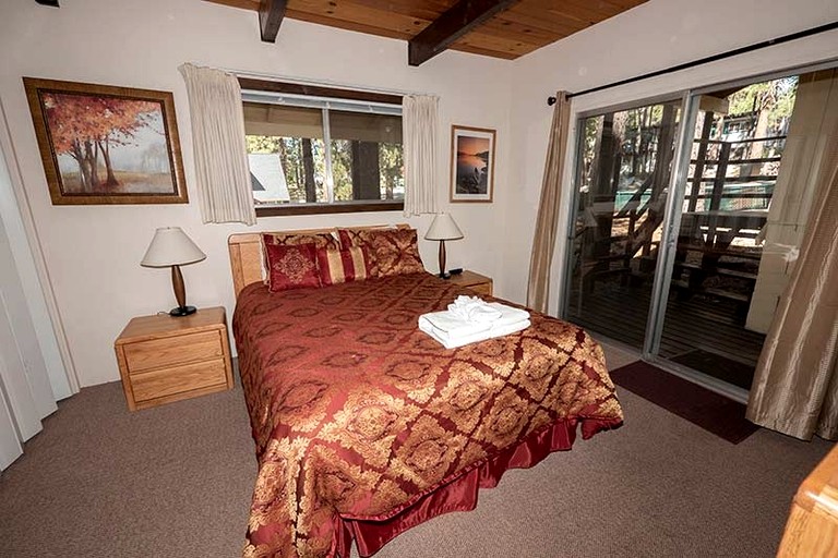 Cabins (United States of America, South Lake Tahoe, California)