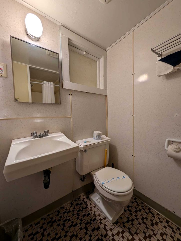 Steps to the Sand with Coastal Charm in North Truro, Massachusetts