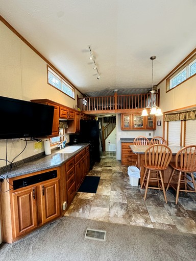 Group Cabin with Large Deck and Patio in Wisconsin Dells | Cabins (Wisconsin Dells, Wisconsin, United States of America)
