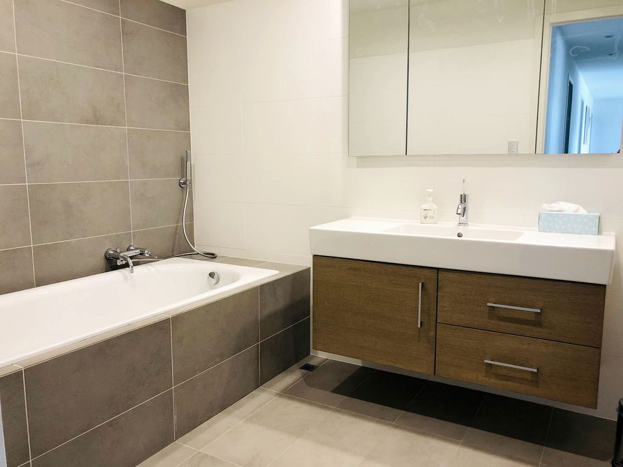 Stunning Luxury Beach House in Oke Bay for Amazing Family Holidays on the North Island