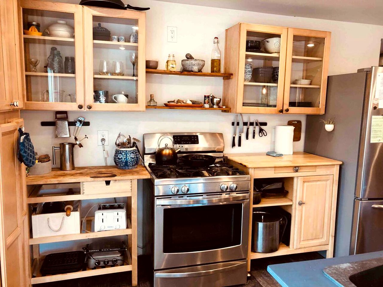 Charming Cabin Rental with a Hot Tub Ideal for a Weekend Getaway from San Francisco