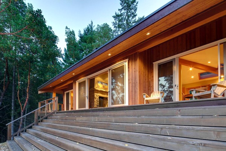 Cabins (Salt Spring Island, British Columbia, Canada)