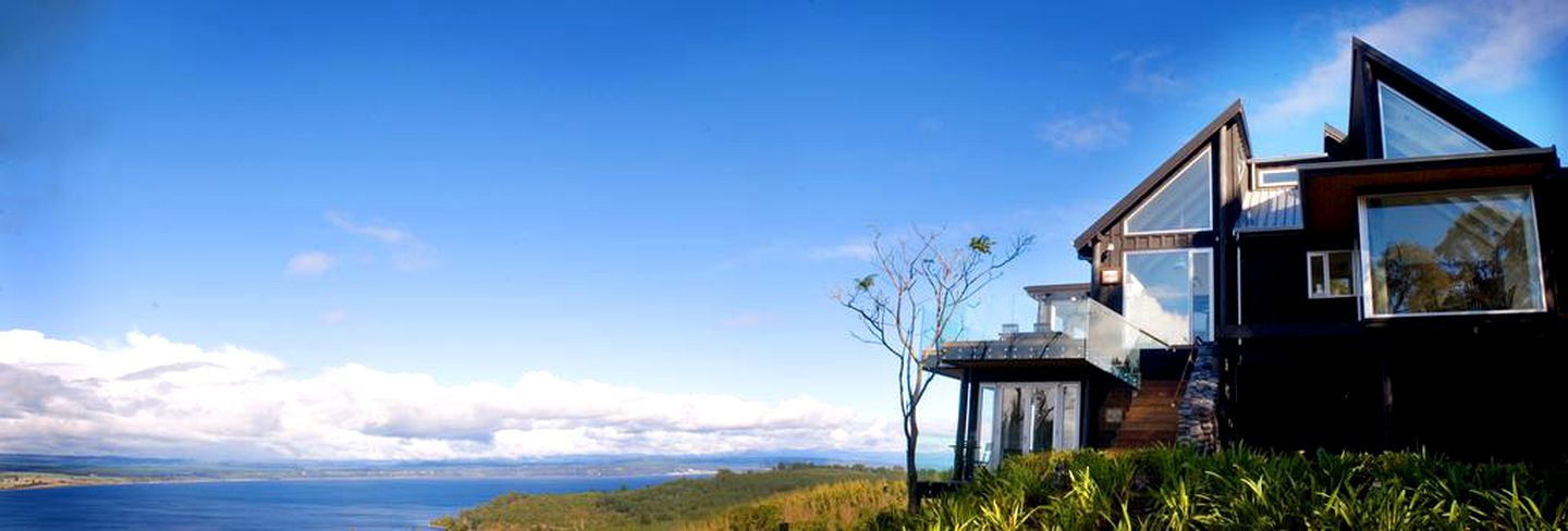 Stunning Suite at a Deluxe Lake Taupo Lodge