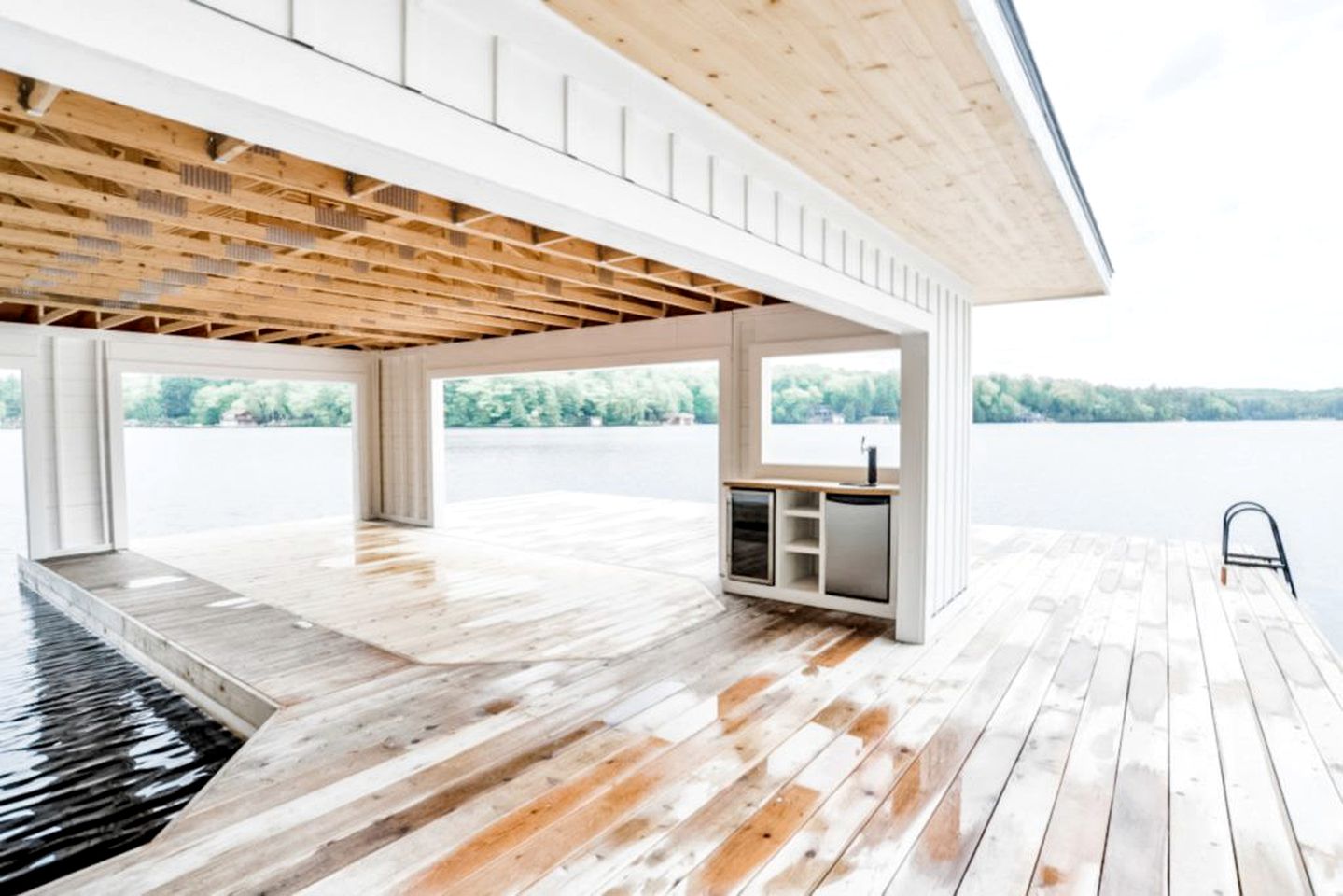 Luxurious Muskoka Lake in Port Carling, Ontario