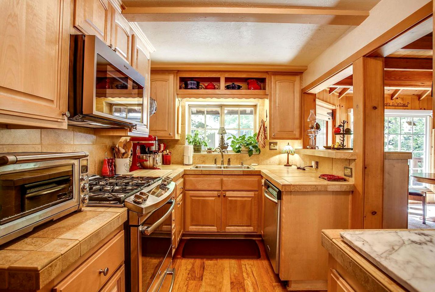 Homey Idyllwild Accommodation with a Hot Tub, Best California Glamping Sites