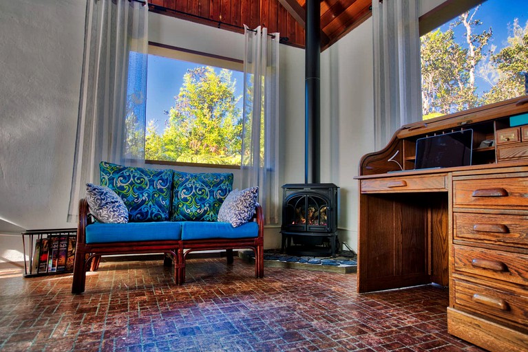 Cottages (Volcano, Hawaii, United States)