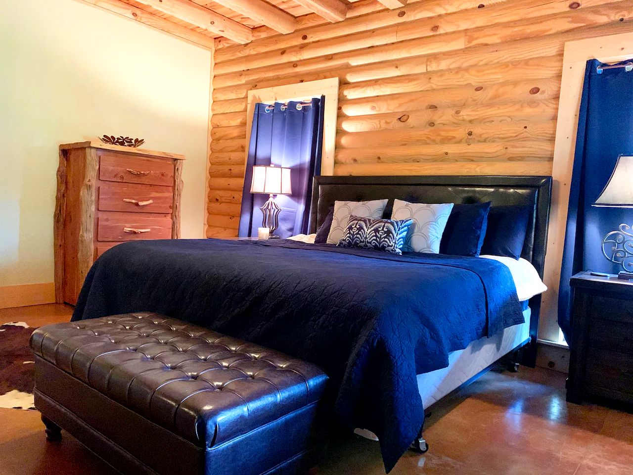 Fantastic Cabin Rental with Outdoor Living Space Ideal for a Lake Conroe Getaway