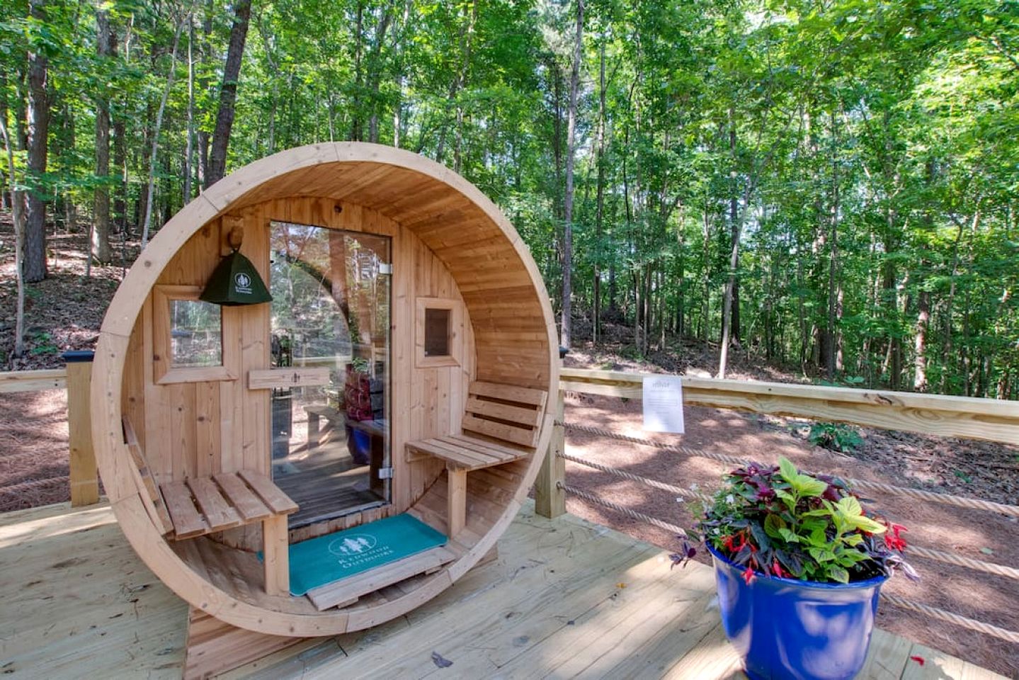 Colorful Tiny House with Outdoor Sauna and Jacuzzi in Alabama