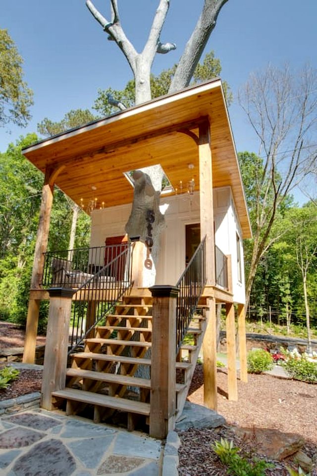 Colorful Tiny House with Outdoor Sauna and Jacuzzi in Alabama