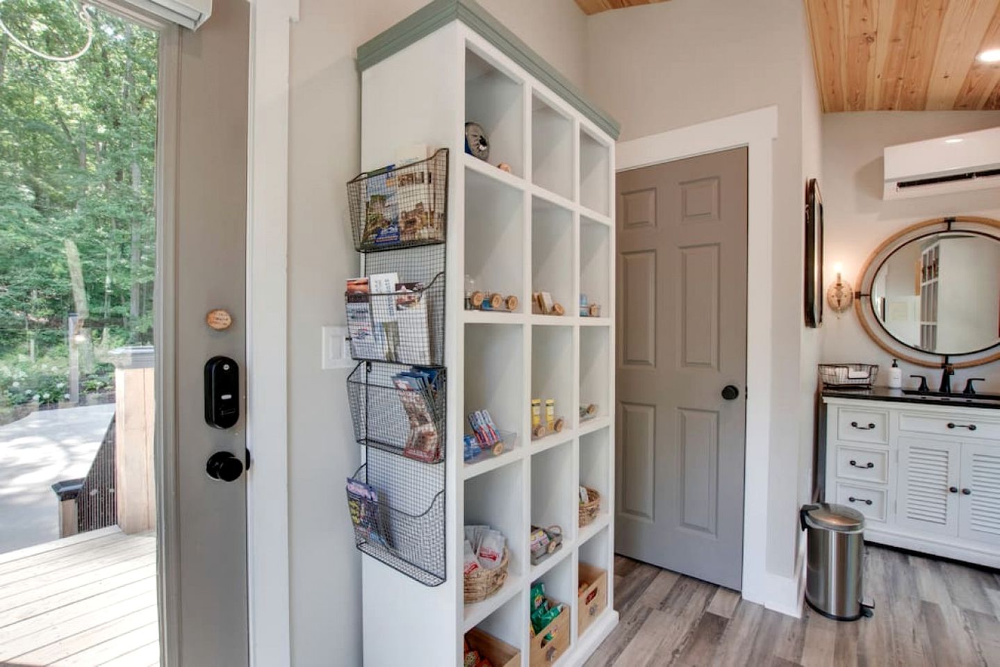 Colorful Tiny House with Outdoor Sauna and Jacuzzi in Alabama