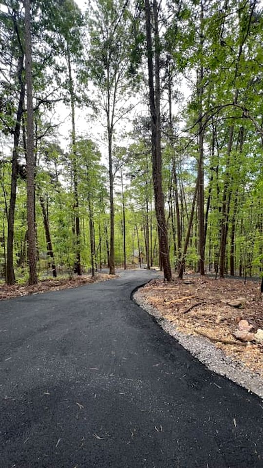 Colorful Tiny House with Outdoor Sauna and Jacuzzi in Alabama