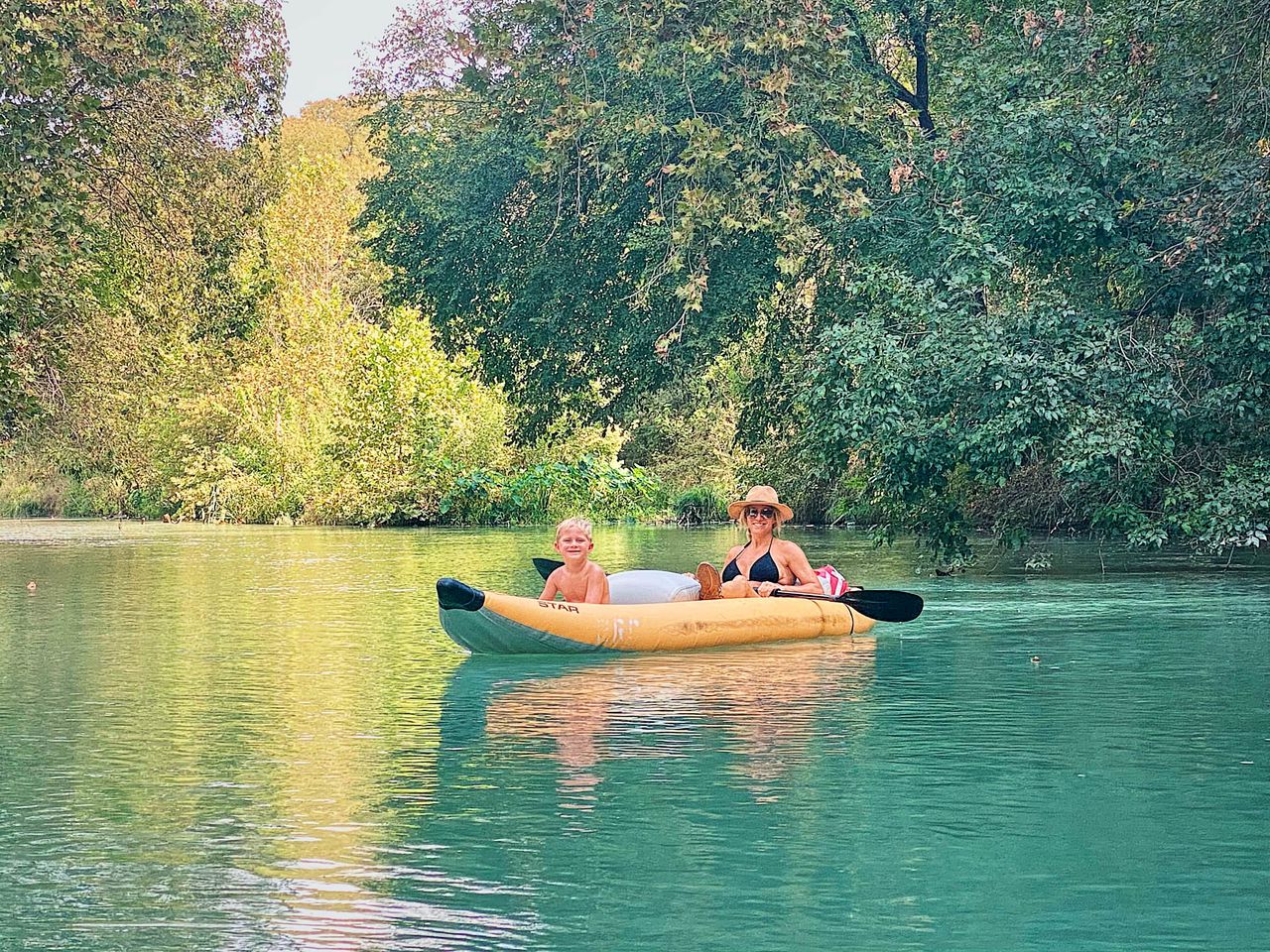 Amazing Riverside Glamping Adventure: Fully-Equipped Safari Tent on the San Marcos River near Kingsbury, Texas