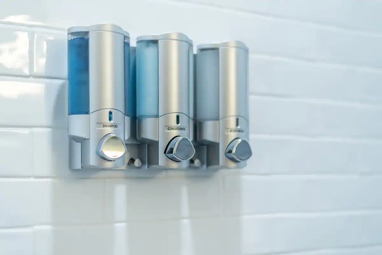 Cabins (Mars Hill, North Carolina, United States of America)