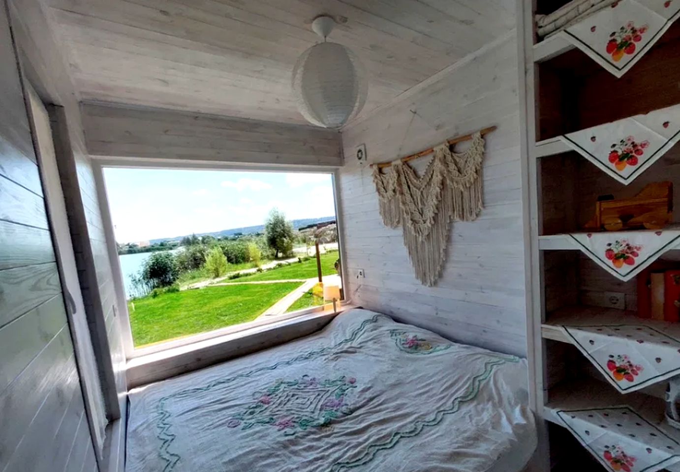 Lakeside Tiny House Rental for Glamping Holidays in Ukraine