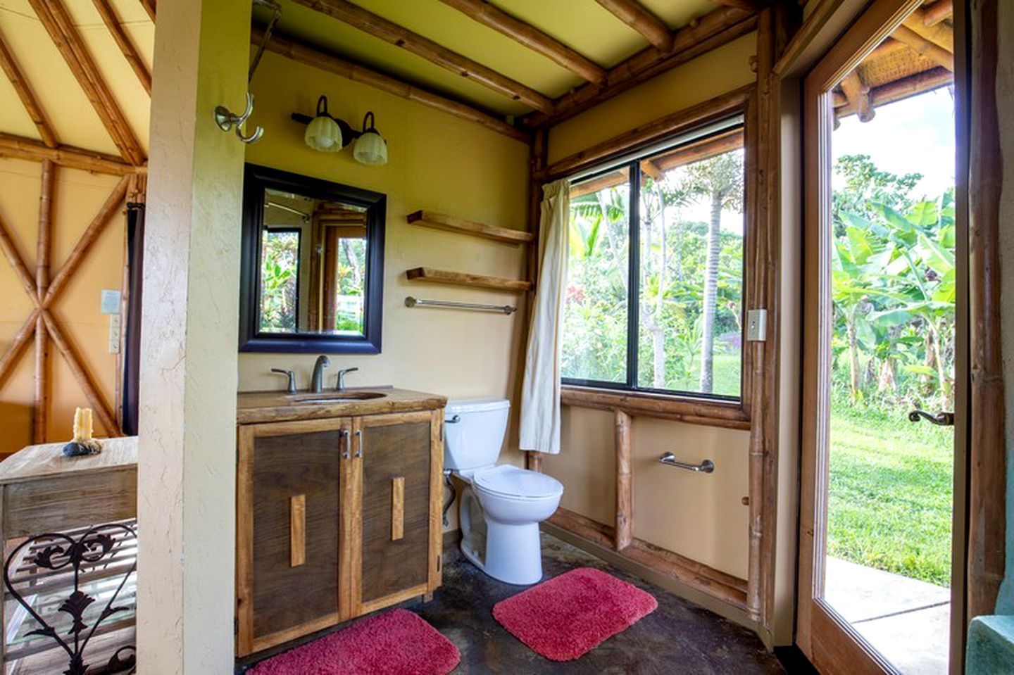Serene Cottage Rental Ideal for Glamping in Hawaii