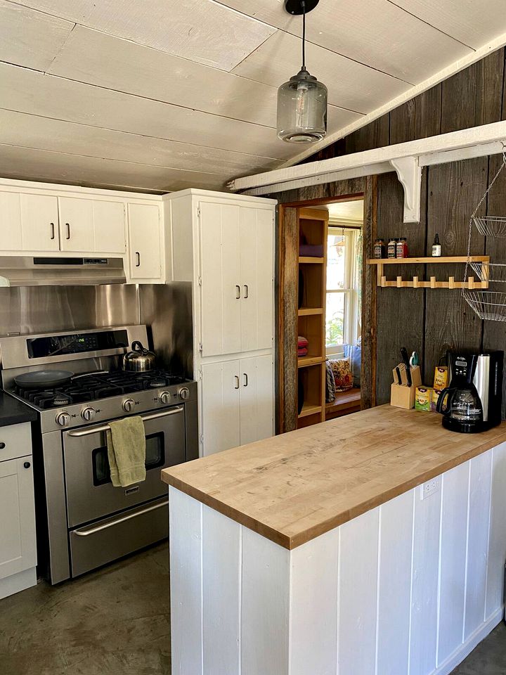 Rustic Cottage Rental with a Hot Tub Perfect for Luxury Camping in Santa Margarita