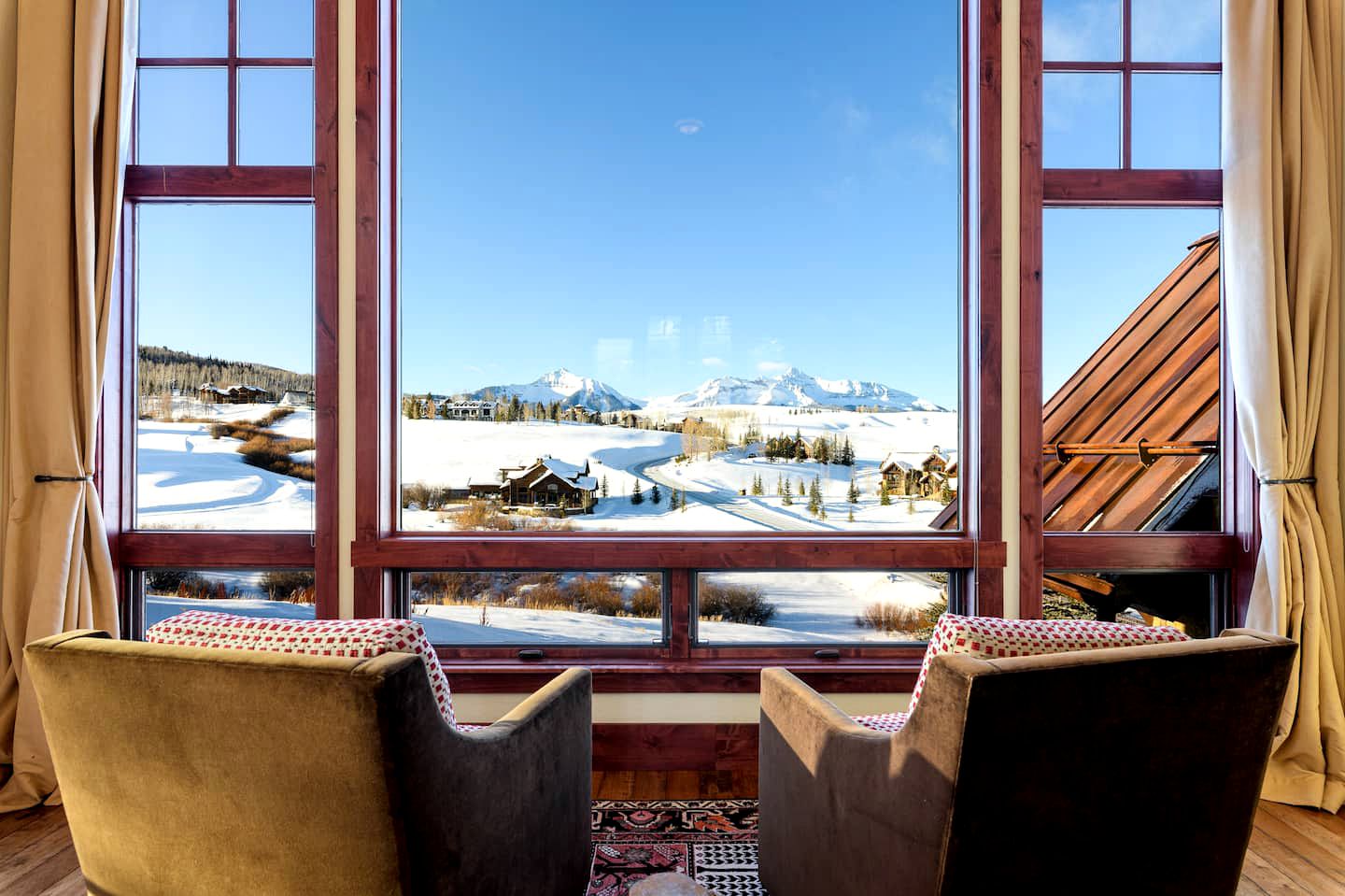 Telluride Mountain Lodge with a Private Hot Tub Ideal for a Colorado Getaway