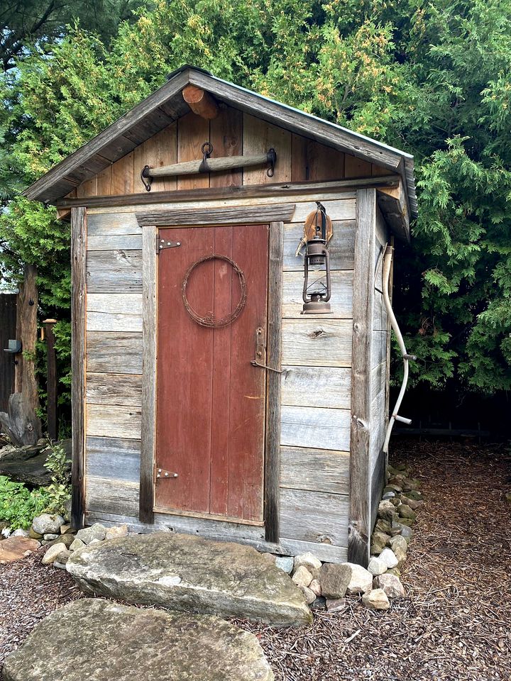 Great Quebec Cabin for a Romantic Getaway in Canada