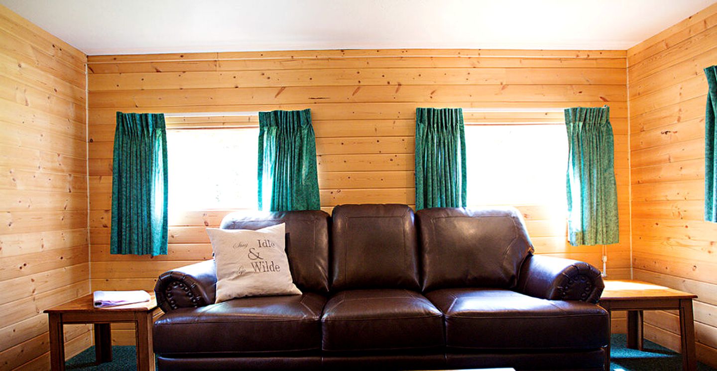 Comfortable Estes Park Vacation Getaway for Groups