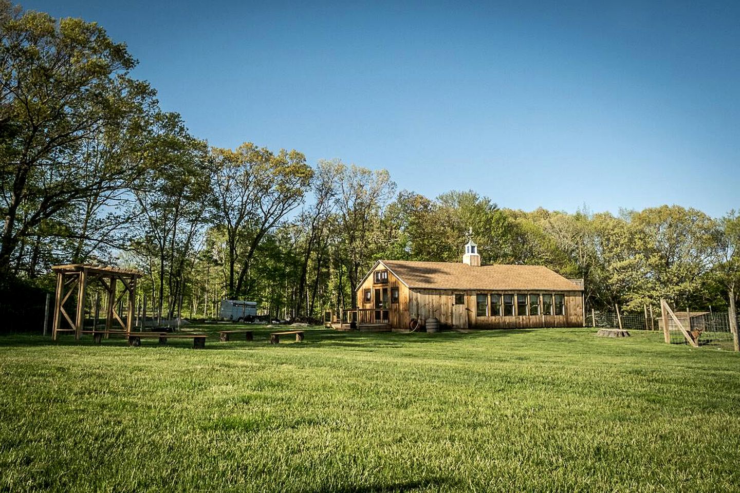 Magical Connecticut Tree House on a Working Farm