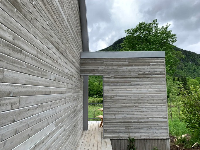 Cabins (Sainte-Brigitte-de-Laval, Quebec, Canada)