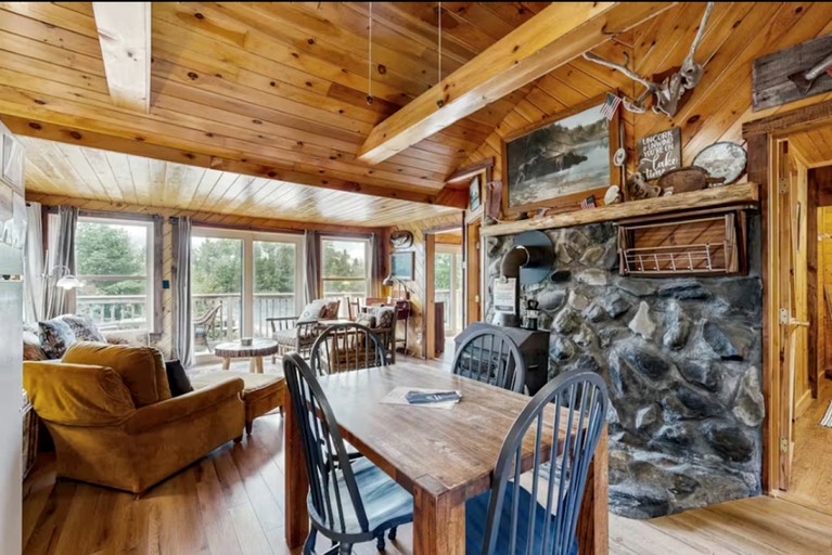 Cabins (United States of America, Greenville, Maine)