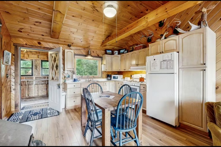 Cabins (United States of America, Greenville, Maine)