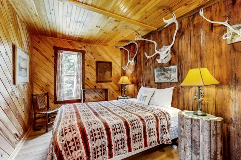 Cabins (United States of America, Greenville, Maine)