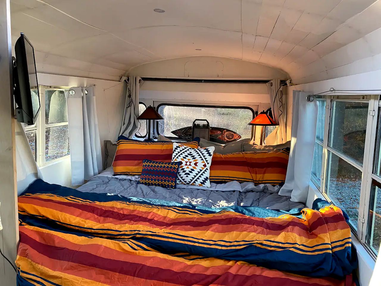 Eccentric Converted Bus, Perfect for a Tennessee Vacation
