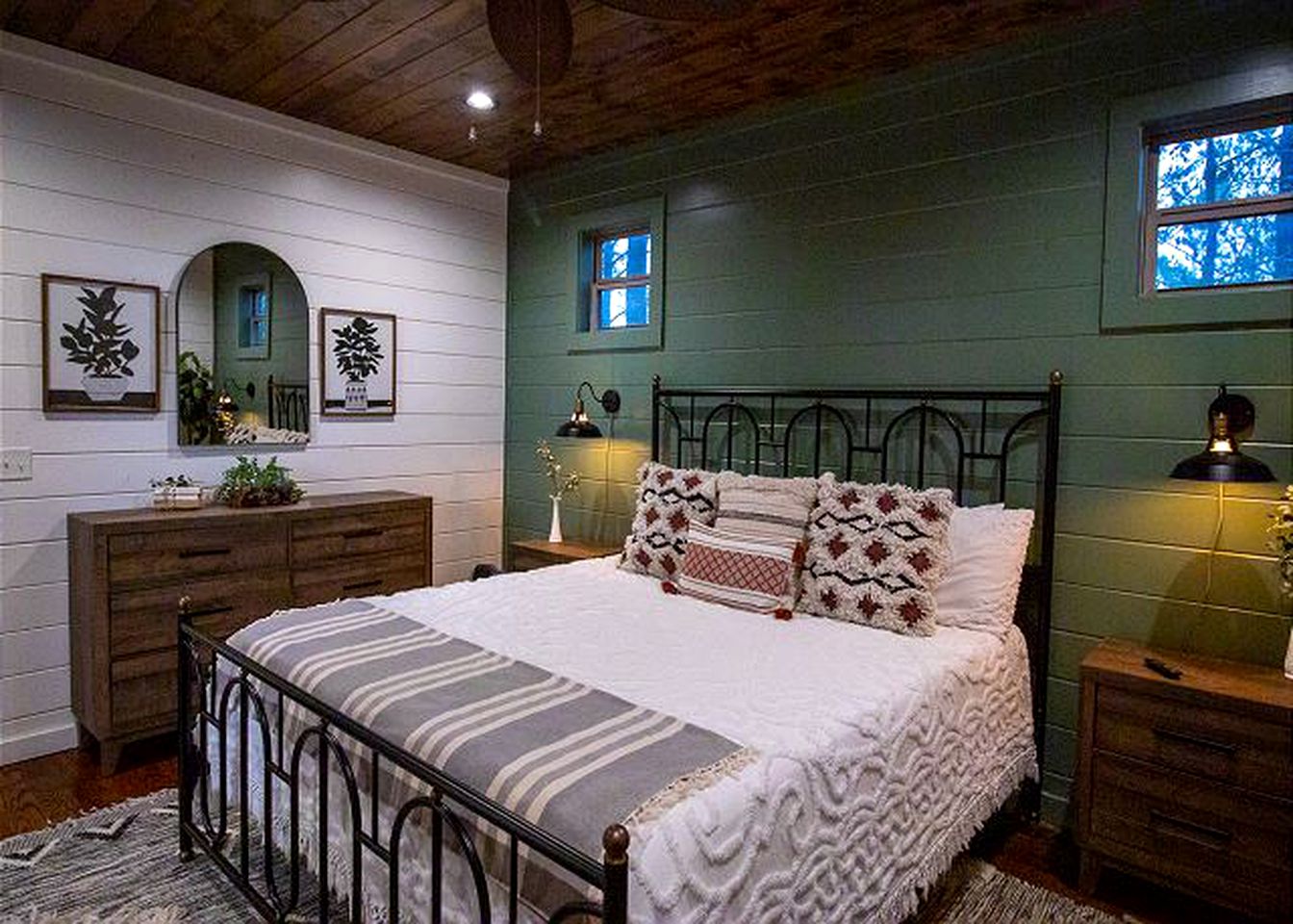 Charming Pet-Friendly Cabin Rental in Hochatown, Oklahoma - Incredible Destination for a Glamping Getaway near Broken Bow Lake