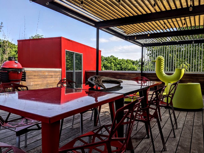 Cabins (Austin, Texas, United States of America)