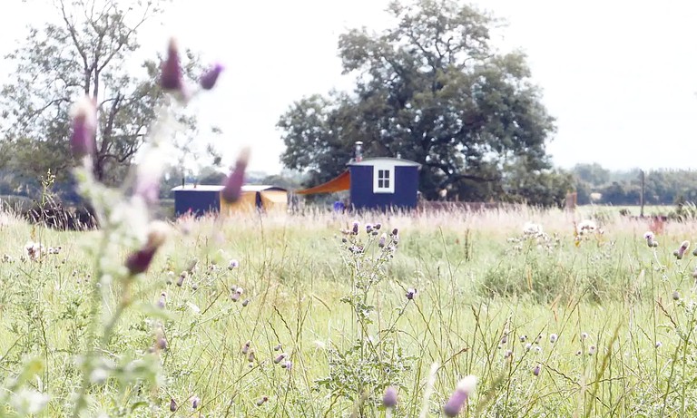 Shepherd's hut rental for glamping in the Cotswolds