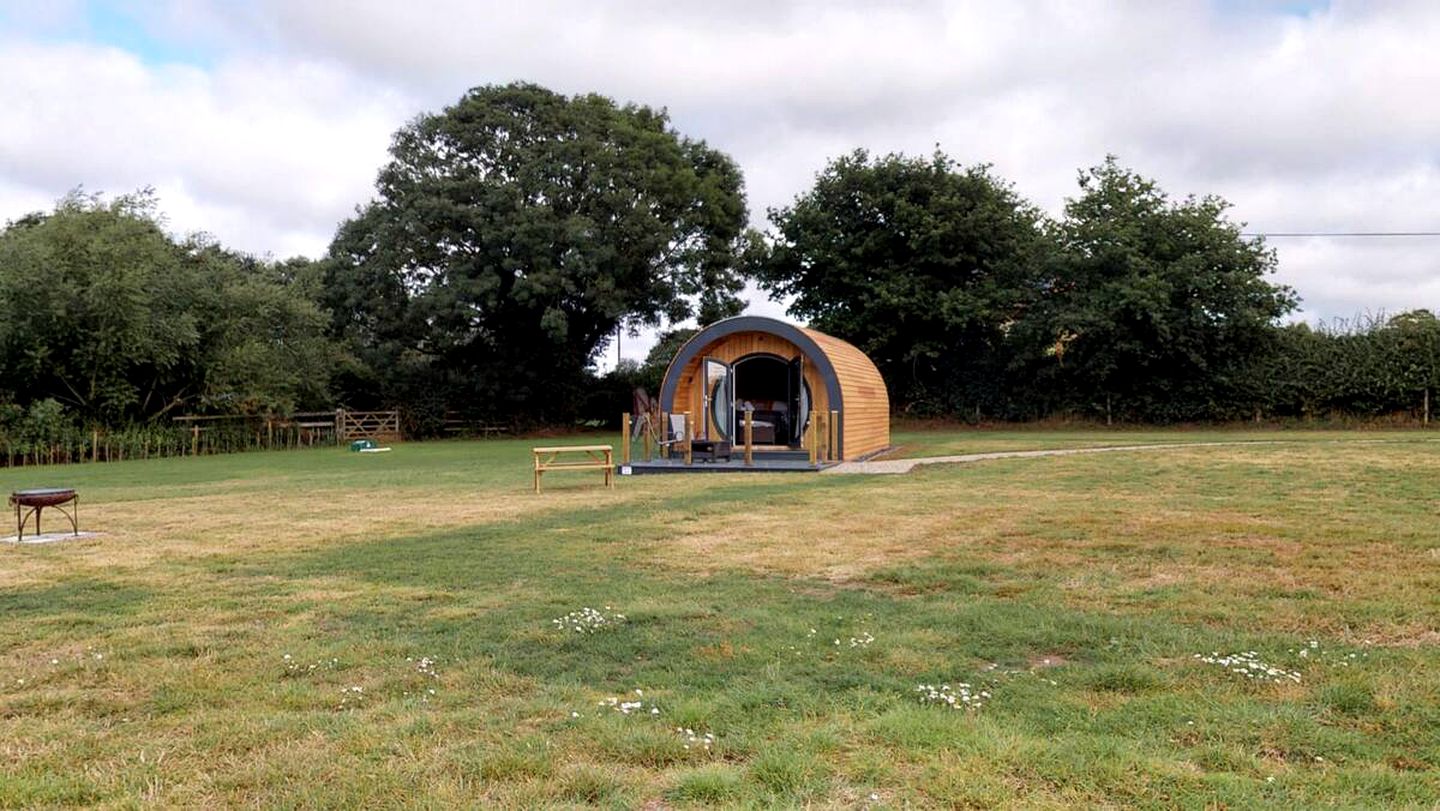 Gorgeous England Glamping Pod in the Norfolk Broads