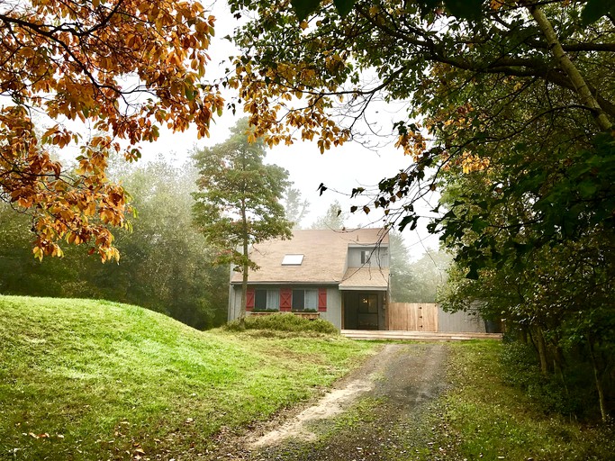 Cabin rental for a weekend getaway in the Poconos