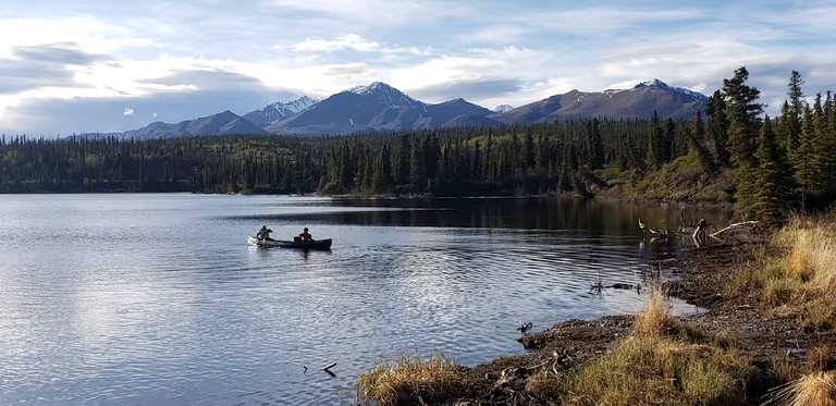 Pet Friendly Alaskan Cabin for Mountain Glamping in Wrangell St. Elias National Park and Preserve | Cabins (Nabesna, Alaska, United States of America)