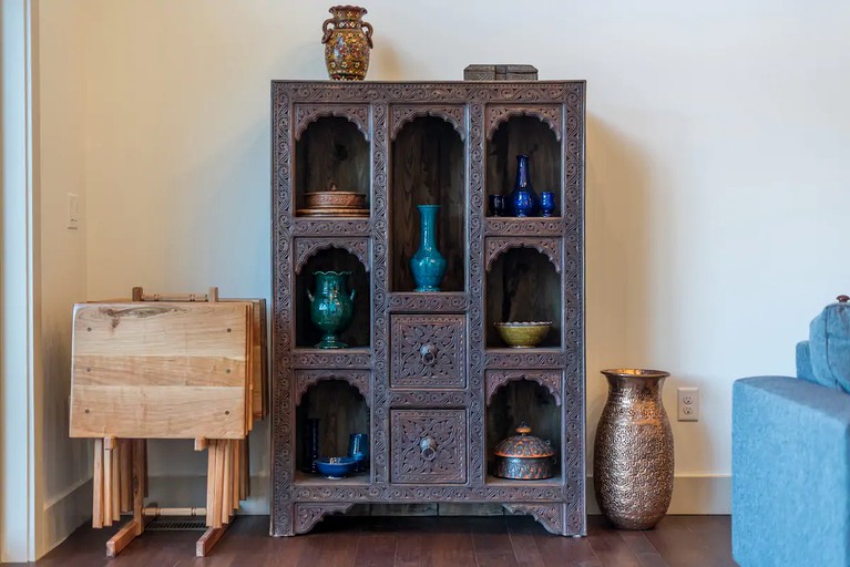 Cabins (Mars Hill, North Carolina, United States of America)