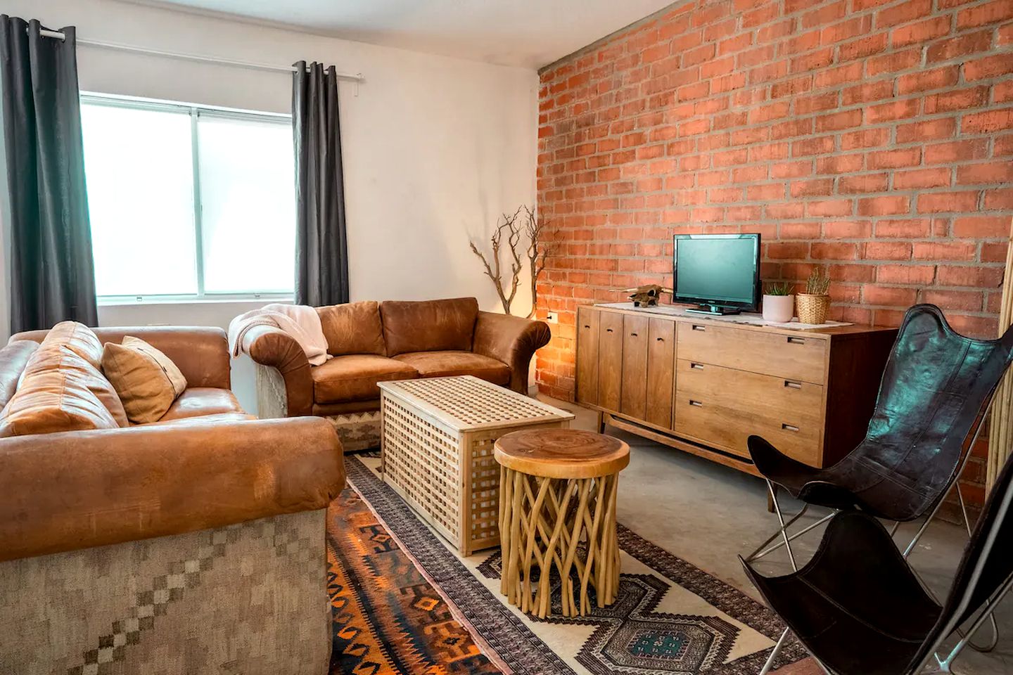 Fantastic Villa with a Hot Tub in Yucca Valley Perfect for Joshua Tree Getaways