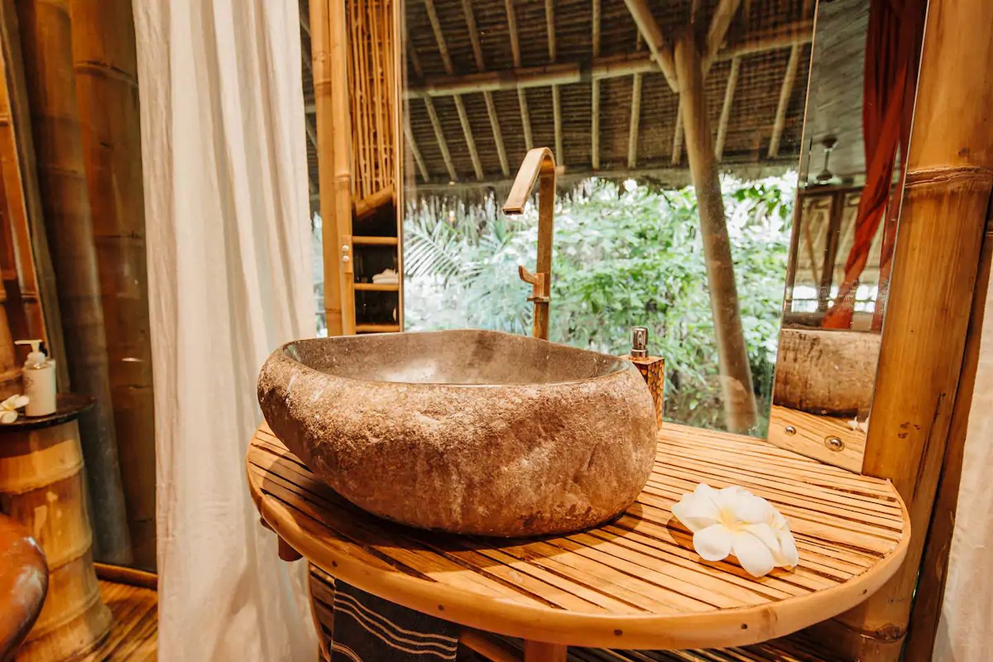 Giant Tree House in Bali with Breathtaking Views