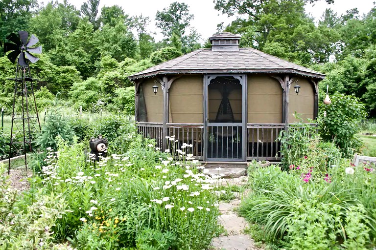 Tree Houses (Willington, Connecticut, United States of America)