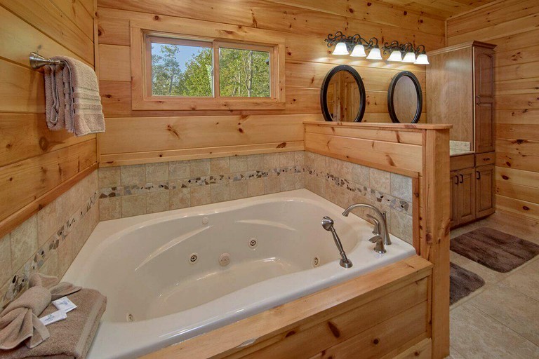 Cabins (Gatlinburg, Tennessee, United States)