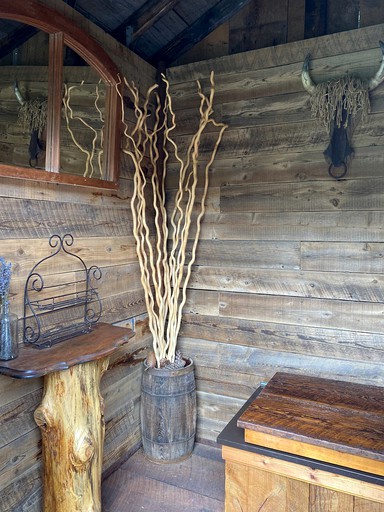 Cabins (Ormstown, Quebec, Canada)