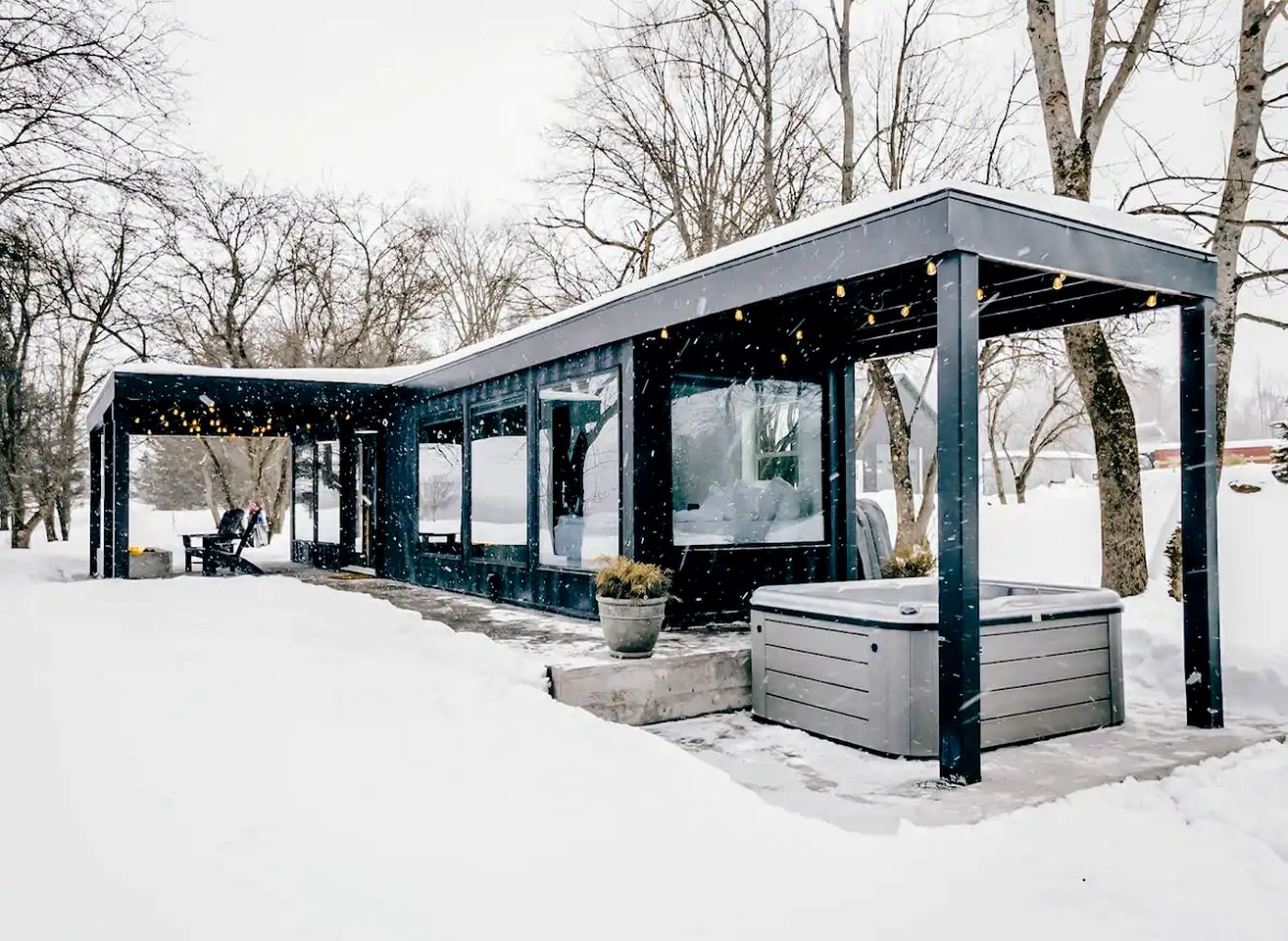 Luxury Cabin with a Hot Tub in Barneveld Ideal for Romantic Adirondack Getaways