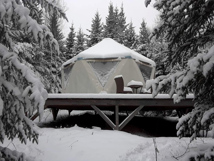 Yurts (Hants County, Nova Scotia, Canada)