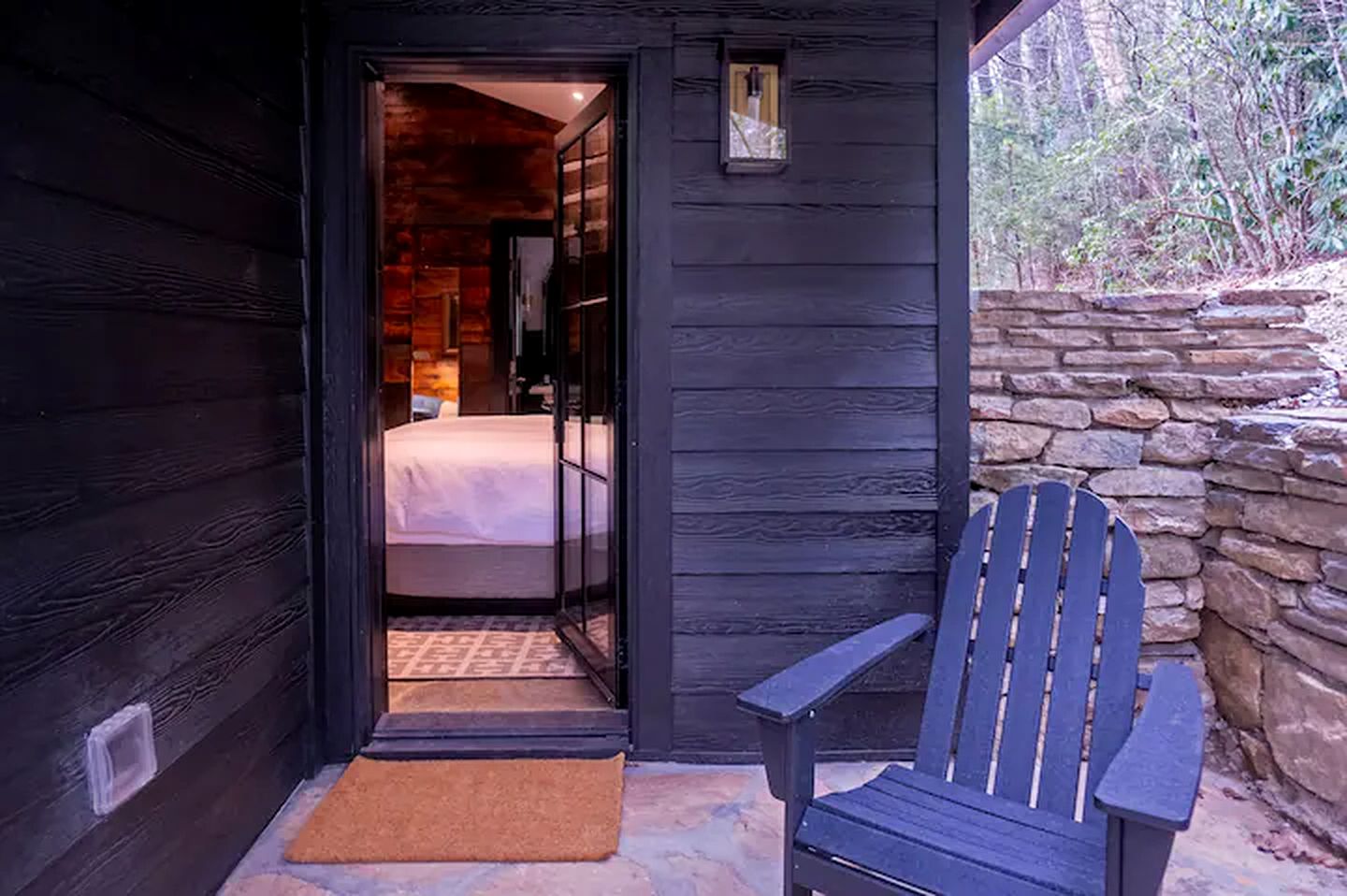 Luxury Cabin on Private Pond near Flat Mountain, NC